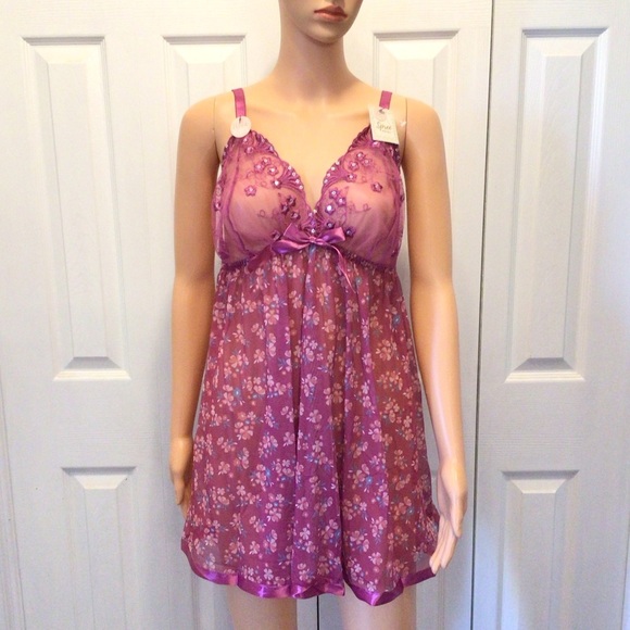 Spree Intimates Plus Size Magenta Floral Mesh Triangle Cup Sequin Babydoll Set - Picture 1 of 9